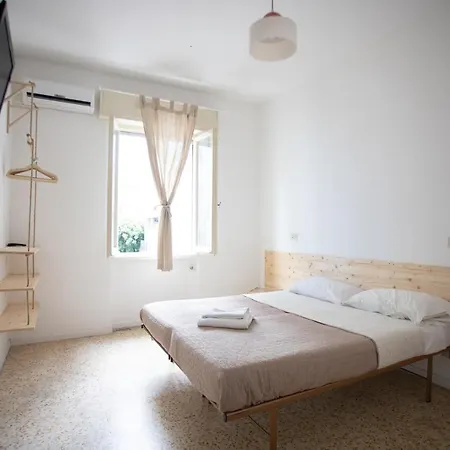 Hotel Shaka 2*